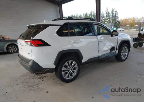 2020 Toyota Rav4 Xle Premium z USA, uszkodzony, nr VIN 2T3A1RFV0LC137840
